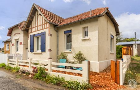 G&icirc;te n&deg;3740 Berni&egrave;res-sur-Mer - Calvados - photo