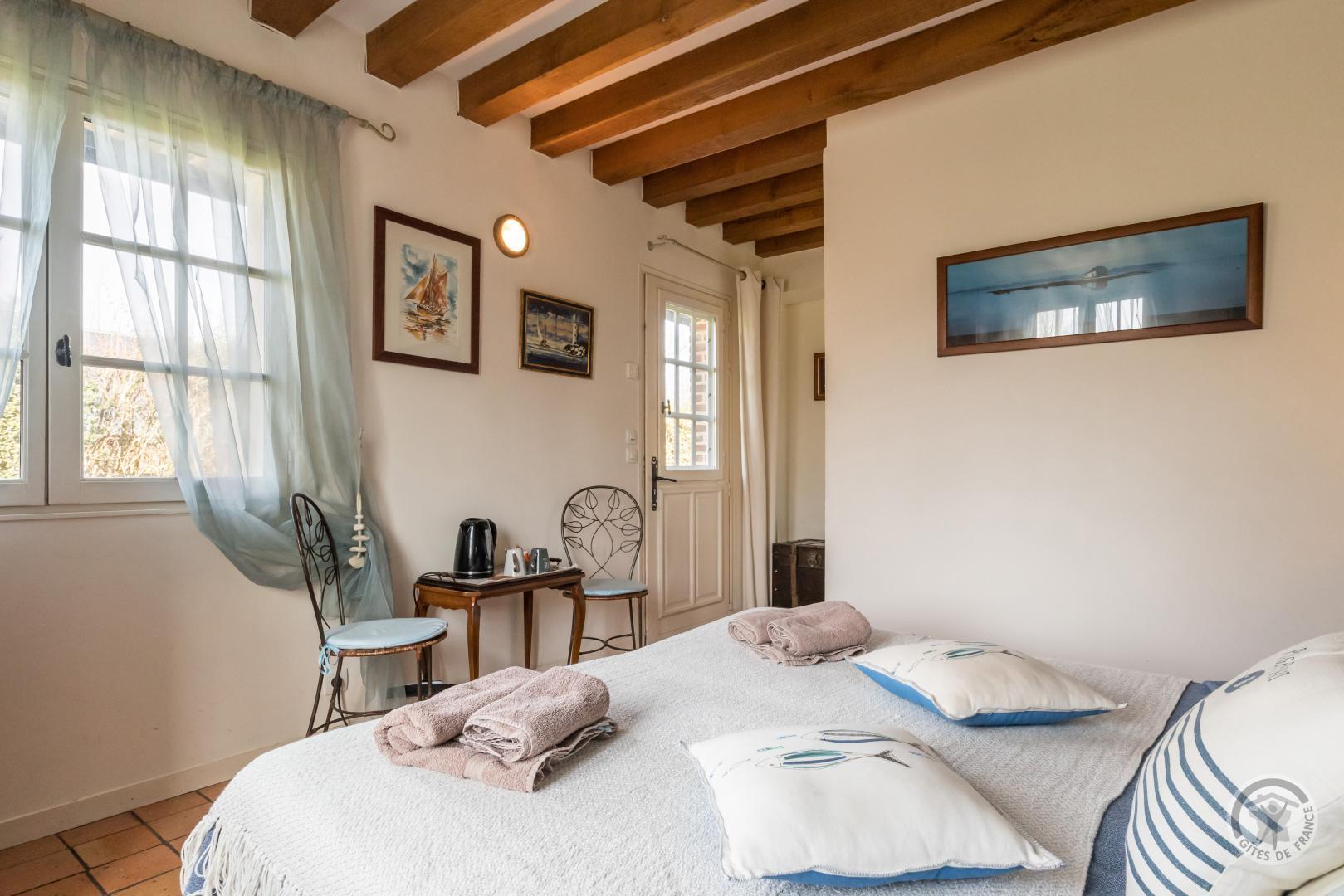 Chambre Bleu Azur en rez-de-chaussée photo 9