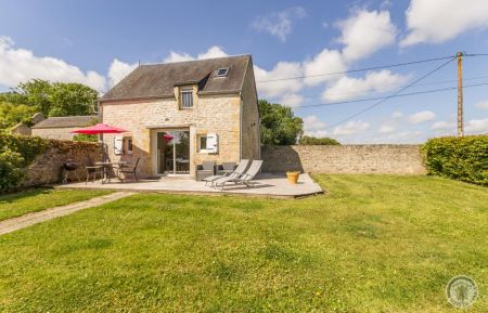 G&icirc;te n&deg;1938 Longues-sur-Mer - Calvados - Jardin clos