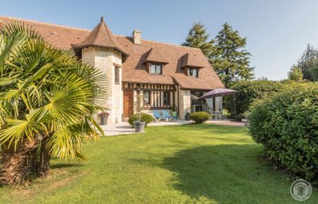 G&icirc;te n&deg;2698 Honfleur - Calvados - photo