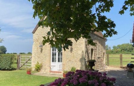 G&icirc;te n&deg;3598 Monceaux-en-Bessin - Calvados - photo