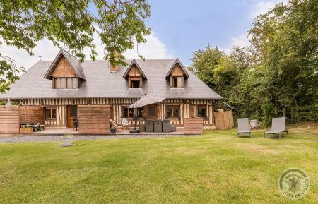 G&icirc;te n&deg;3146 Genneville - Calvados - Le g&icirc;te est sur la partie droite de la maison