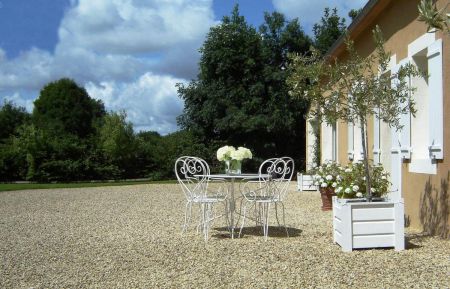 G&icirc;te n&deg;1678 Colleville-sur-Mer - Calvados - cour et stationnement voiture